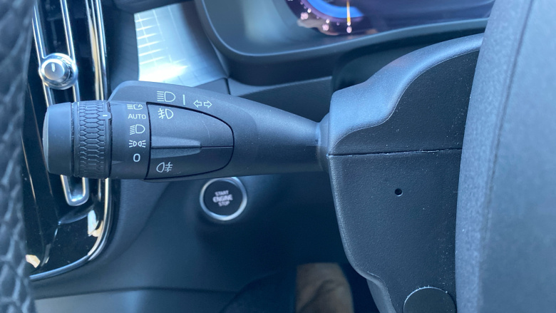 Volvo XC40 2.0 B3P Core 5dr Auto Petrol Estate